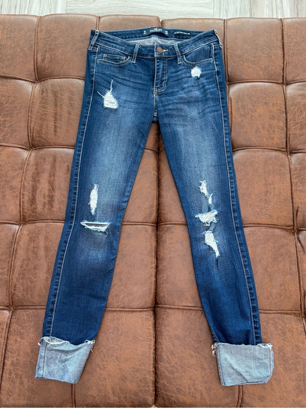 Hollister Distressed Low Rise Skinny Crop Jeans Size 1R - Picture 5 of 8